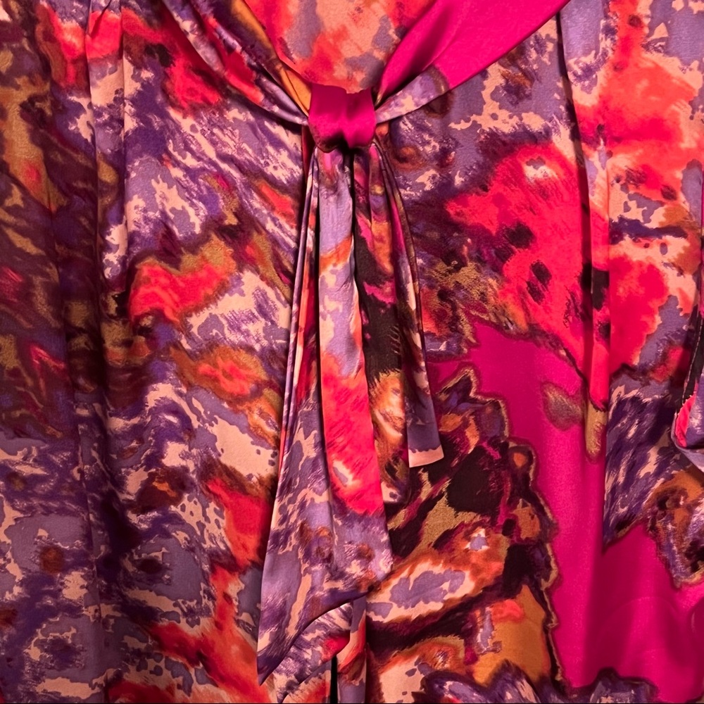 CHIC SLEEVELESS ABSTRACT FLORAL ADIVA TOP